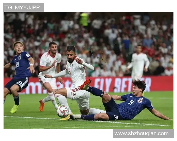 历届足球明星手机壁纸精选回顾让你随时感受绿茵场上的激情与荣耀 历届足球明星手机壁纸精选回顾让你随时感受绿茵场上的激情与荣耀